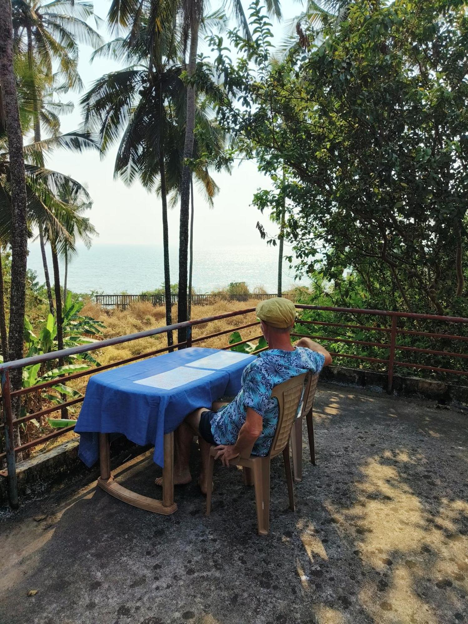 Perch Next Door Bed and Breakfast Kannur Exteriör bild